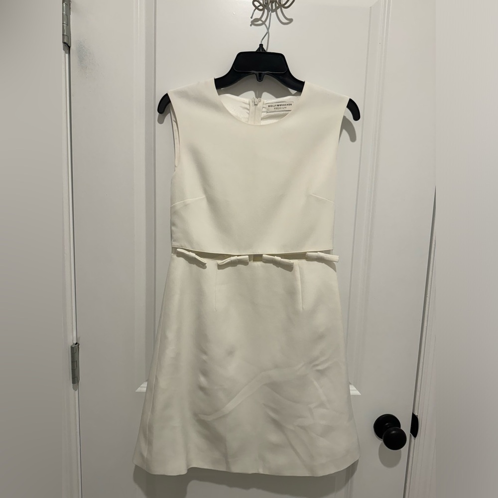 EUC Molly Bracken Premium White Peek-A-Bow Bow Mini Dress